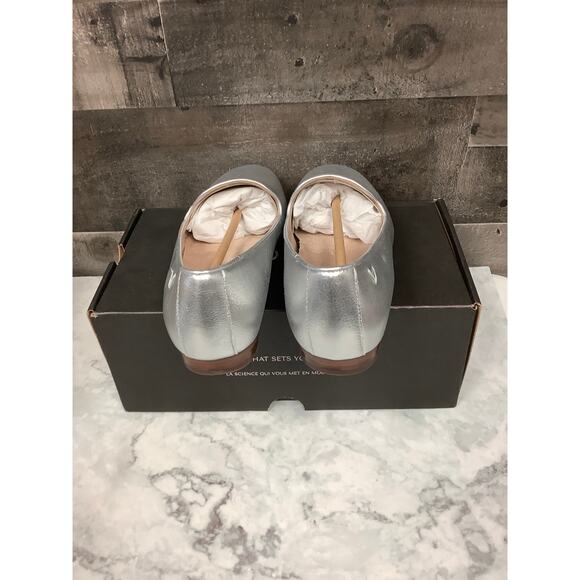 Vionic Womens 7.5W Silver Leather Willa II Slip On Loafers Comfort Casual LB7-24 - Picture 9 of 12